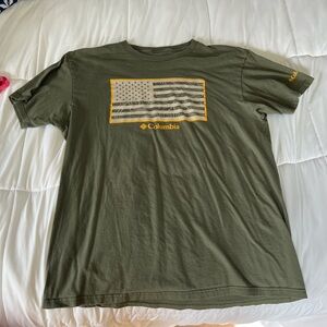 Columbia Men's Green T-Shirt